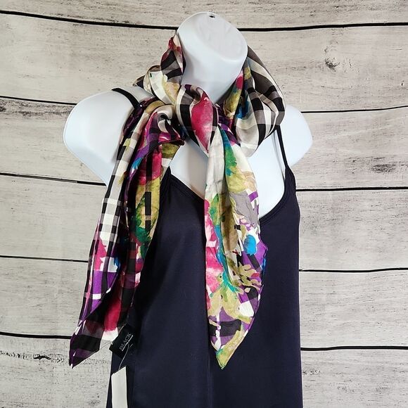 🐞NWT Saks Fifth Avenue Silk Multicolored Patterned Scarf - Picture 4 of 13